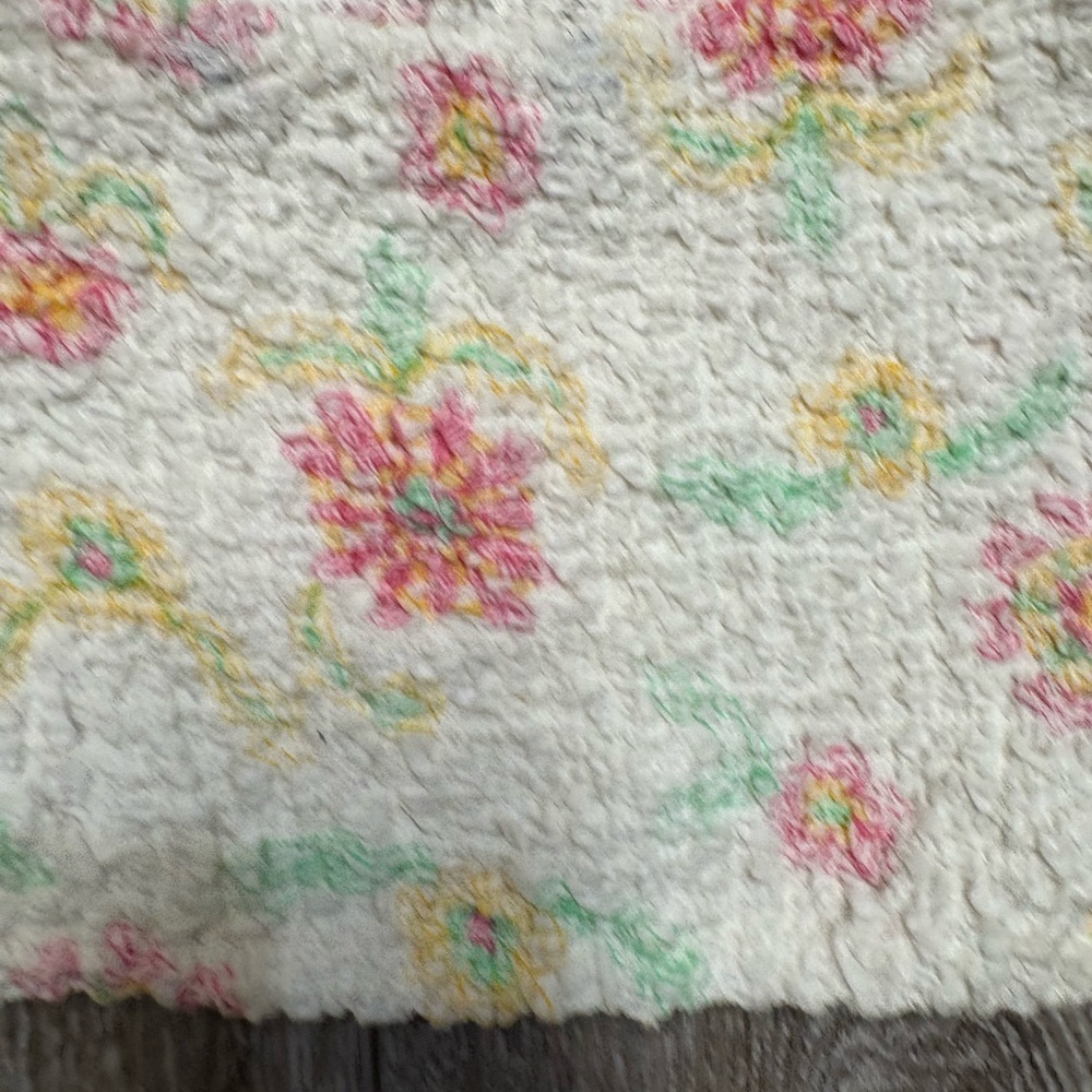 Zara Textured White Top with Subtle Floral Accents - Picture 7 of 9